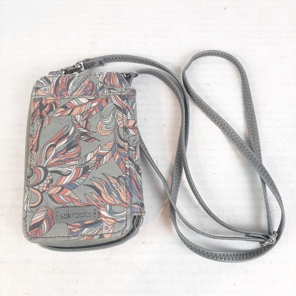 🔥Sakroots Grey Multi Birds Feathers Leaves Smartphone Crossbody Purse